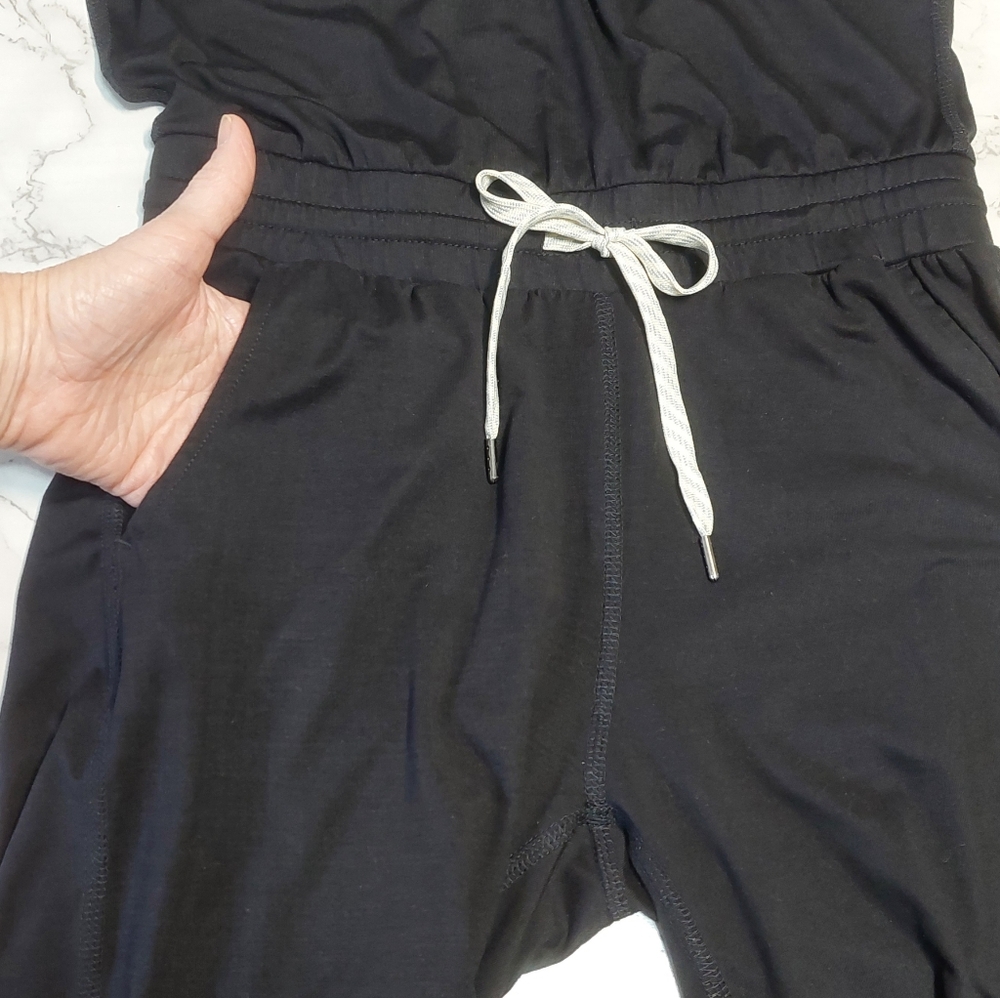 Vuori All Day Lux Black Jumpsuit, Size XS - Picture 9 of 11